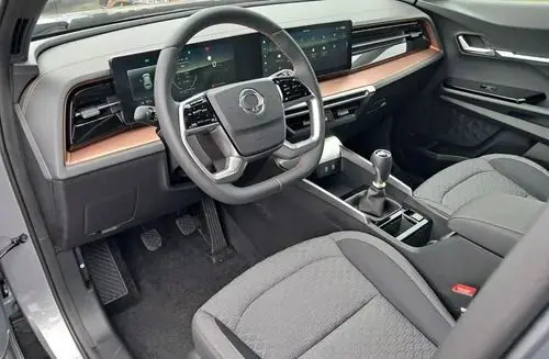 SSANGYONG/KGM Torres 