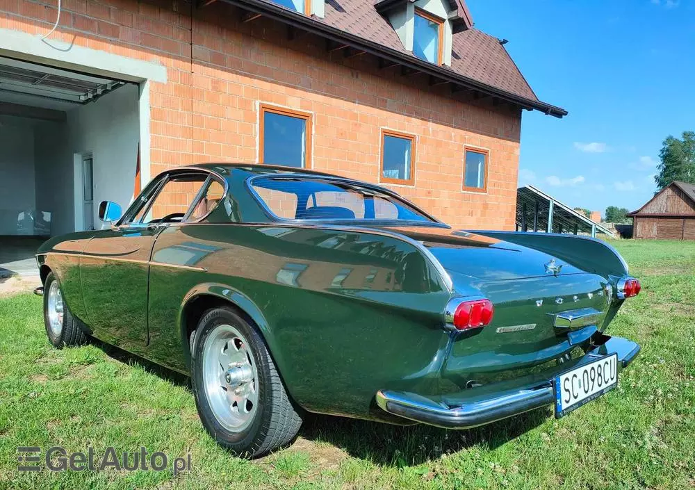 VOLVO P1800 