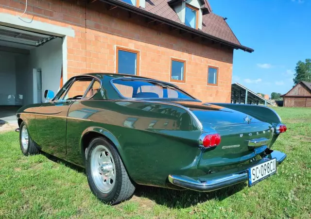 VOLVO P1800 