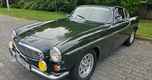 VOLVO P1800 