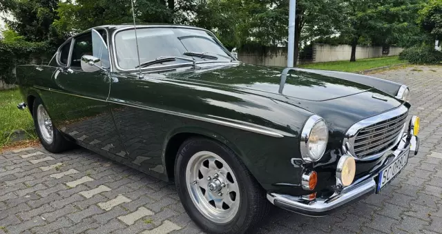 VOLVO P1800 
