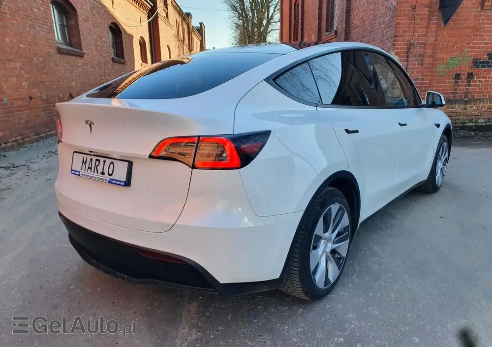 TESLA Model Y Long Range RWD