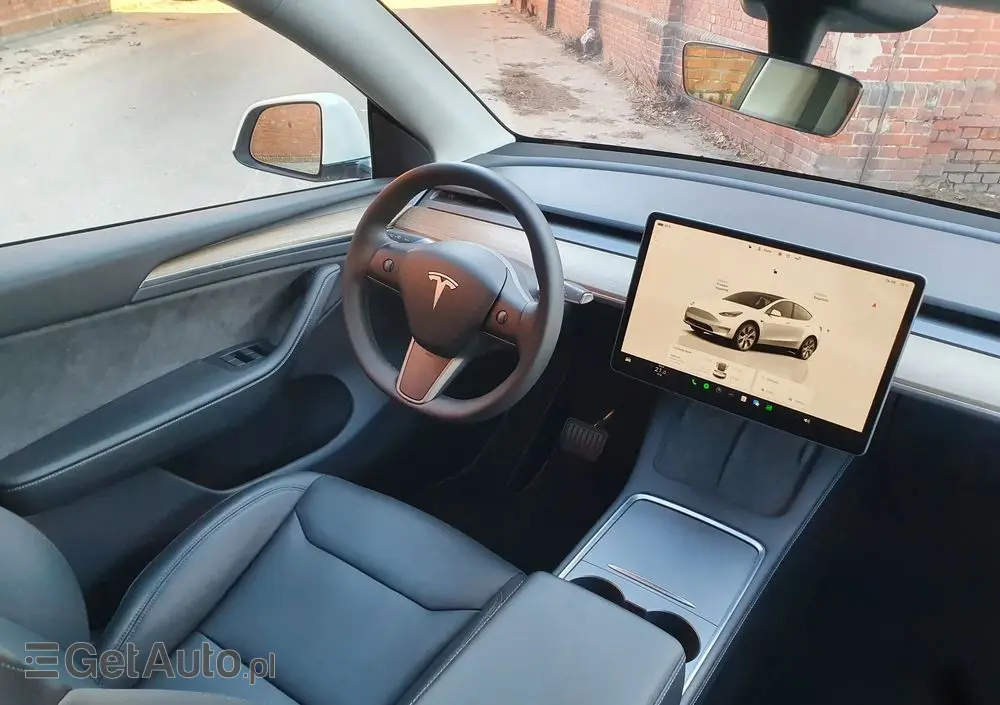 TESLA Model Y Long Range RWD