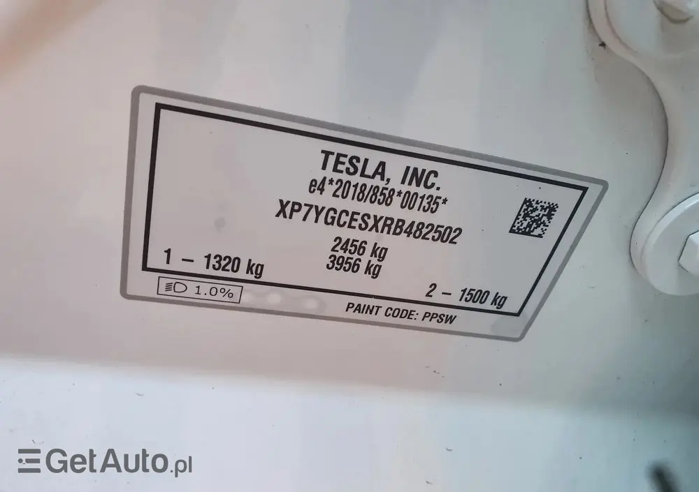 TESLA Model Y Long Range RWD