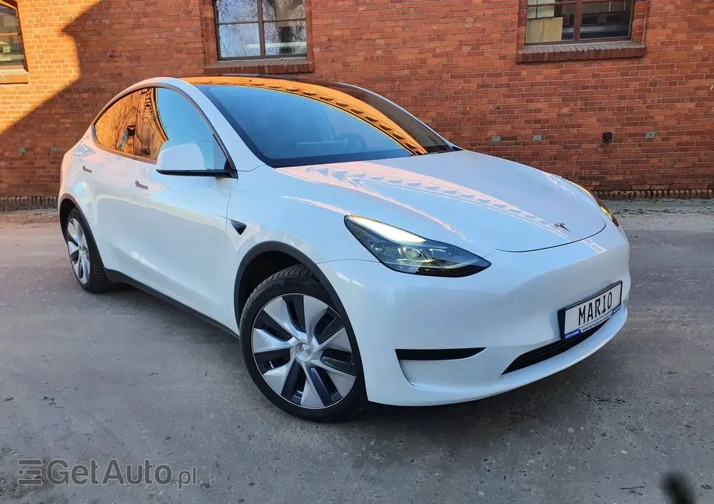 TESLA Model Y Long Range RWD