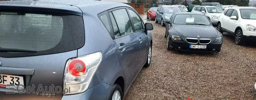 TOYOTA Verso 