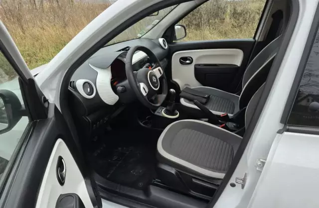 RENAULT Twingo 