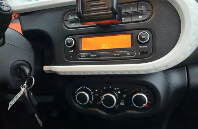RENAULT Twingo 
