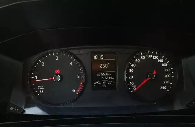 VOLKSWAGEN Caravelle 