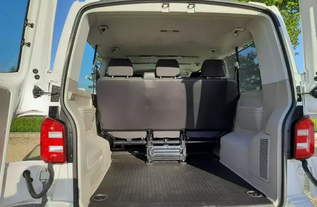 VOLKSWAGEN Caravelle 