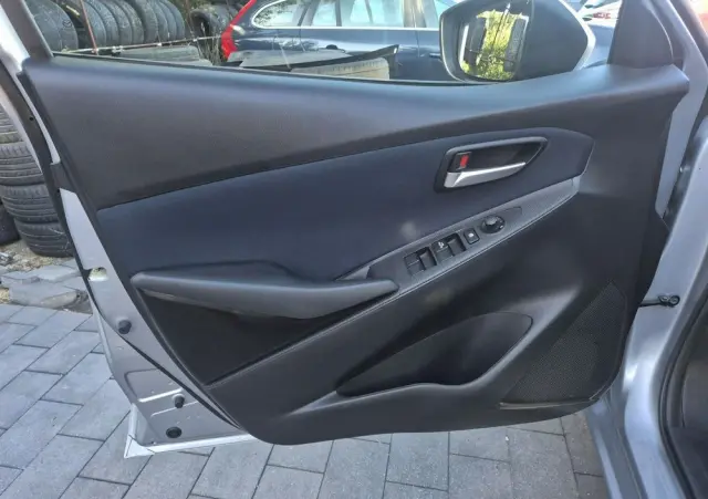 MAZDA 2 SKYACTIV-G 90 Nakama