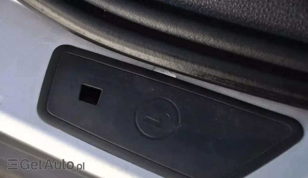 VOLKSWAGEN Tiguan 1.4 TSI (122 KM)