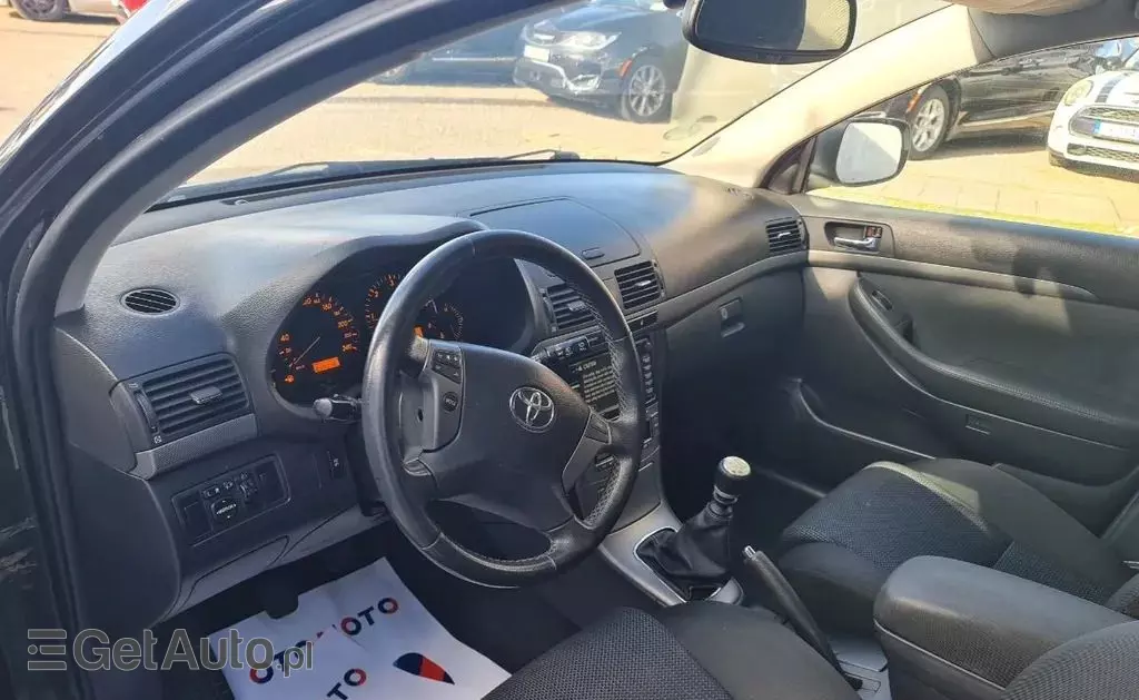 TOYOTA Avensis 