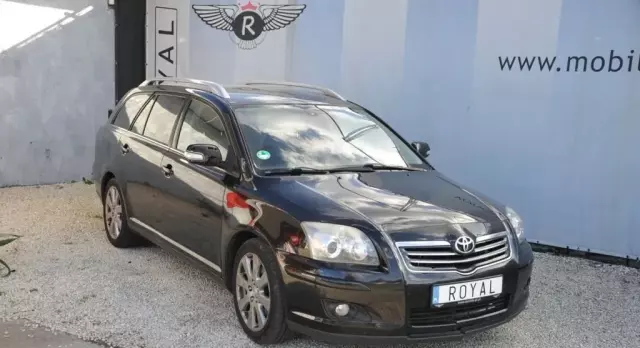 TOYOTA Avensis 