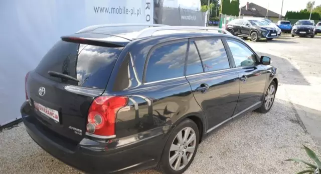 TOYOTA Avensis 