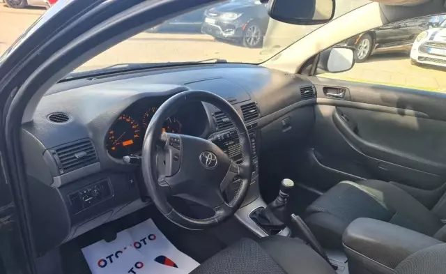 TOYOTA Avensis 