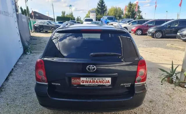 TOYOTA Avensis 