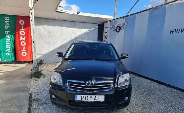 TOYOTA Avensis 