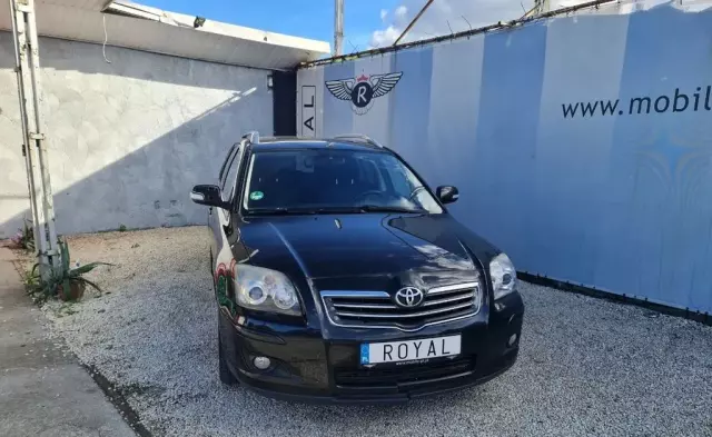 TOYOTA Avensis 