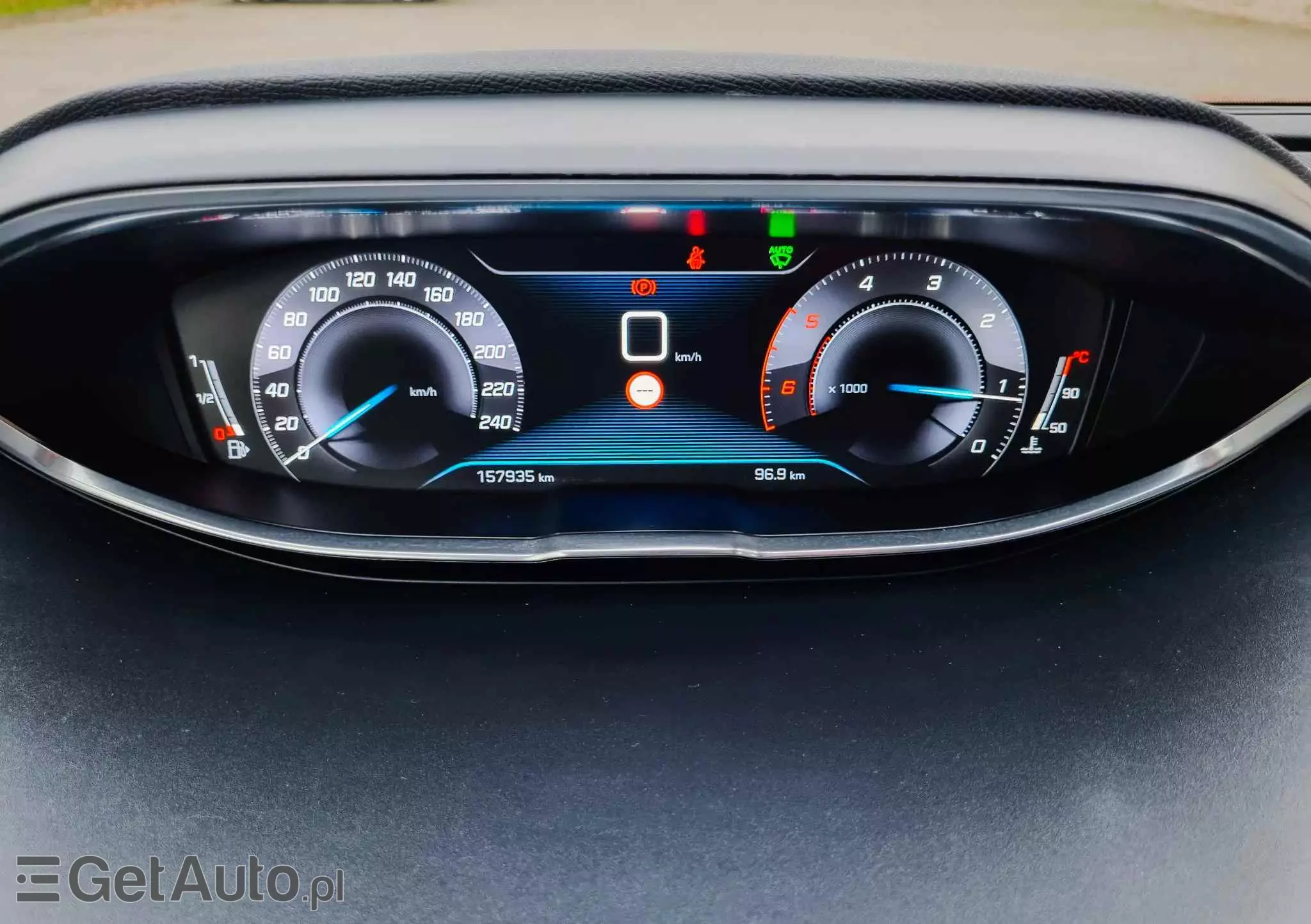 PEUGEOT 3008 1.5 BlueHDi Allure S&S