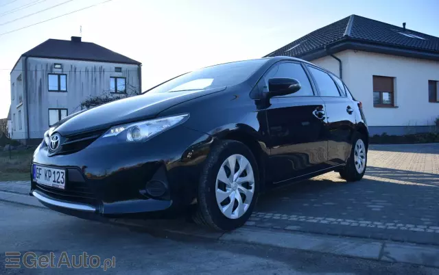 TOYOTA Auris 1.33 Dual-VVT-i Cool