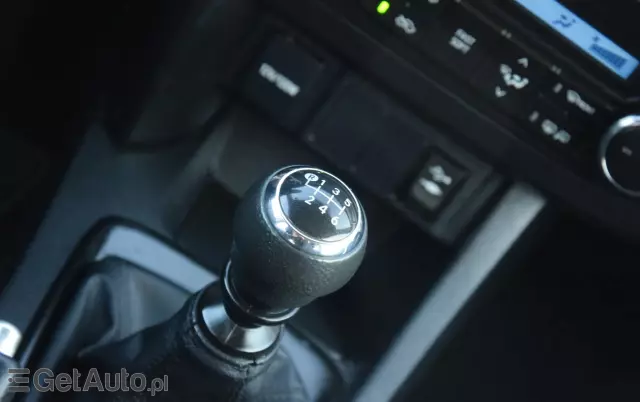 TOYOTA Auris 1.33 Dual-VVT-i Cool