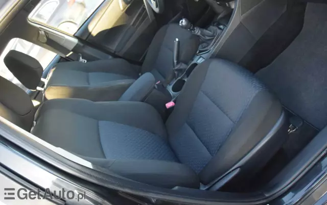 TOYOTA Auris 1.33 Dual-VVT-i Cool