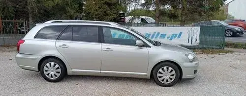 TOYOTA Avensis 