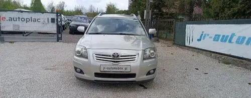 TOYOTA Avensis 