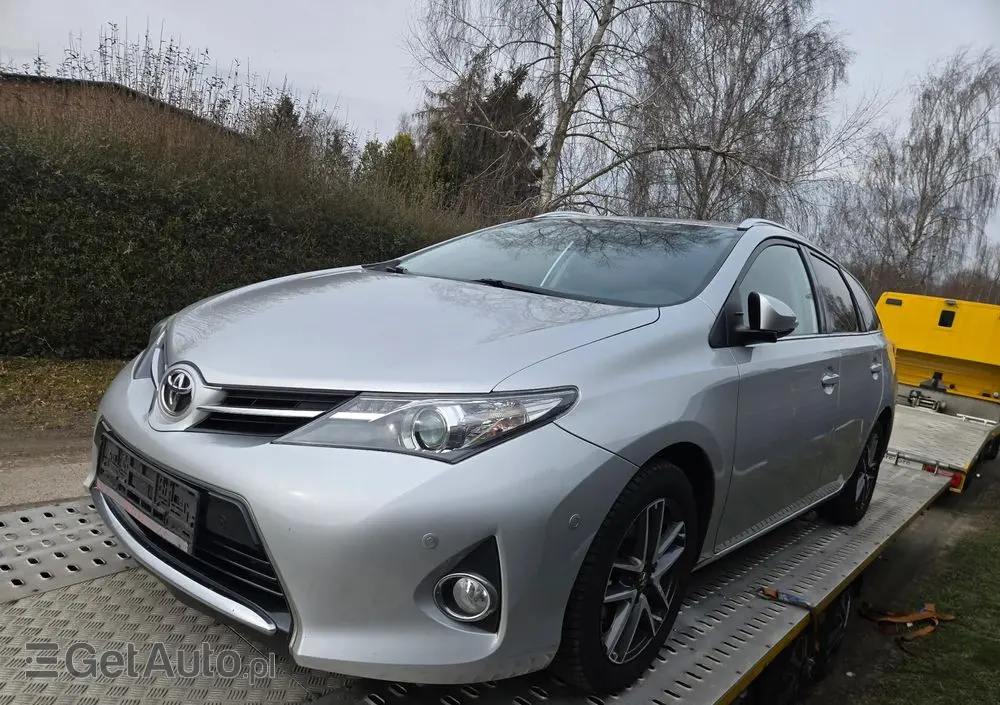 TOYOTA Auris 1.6 Valvematic Executive