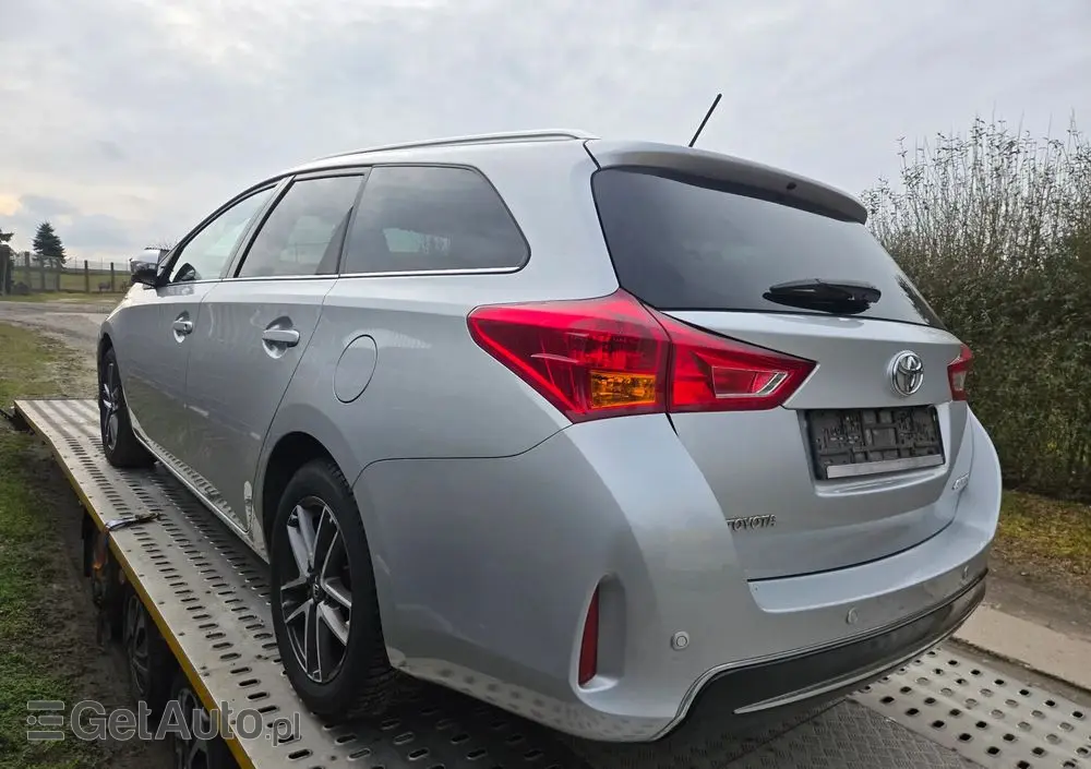 TOYOTA Auris 1.6 Valvematic Executive