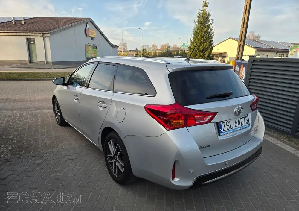 TOYOTA Auris 1.6 Valvematic Executive