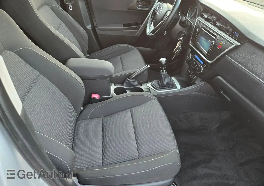 TOYOTA Auris 1.6 Valvematic Executive