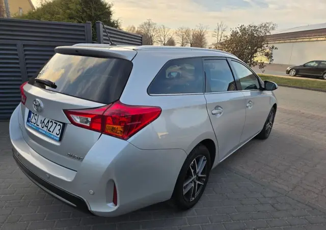 TOYOTA Auris 1.6 Valvematic Executive