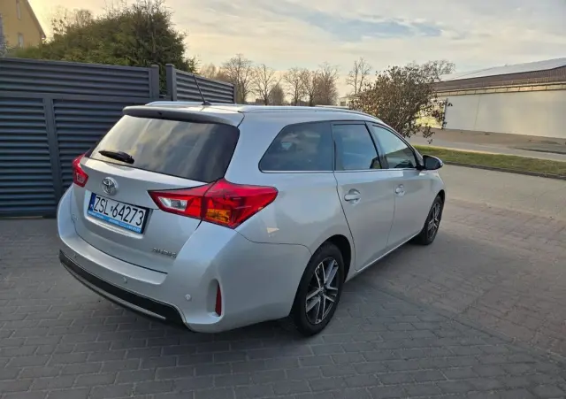TOYOTA Auris 1.6 Valvematic Executive