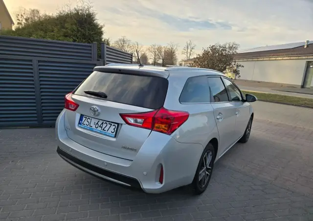 TOYOTA Auris 1.6 Valvematic Executive