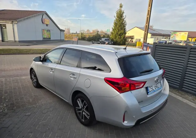 TOYOTA Auris 1.6 Valvematic Executive