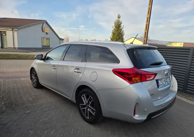 TOYOTA Auris 1.6 Valvematic Executive