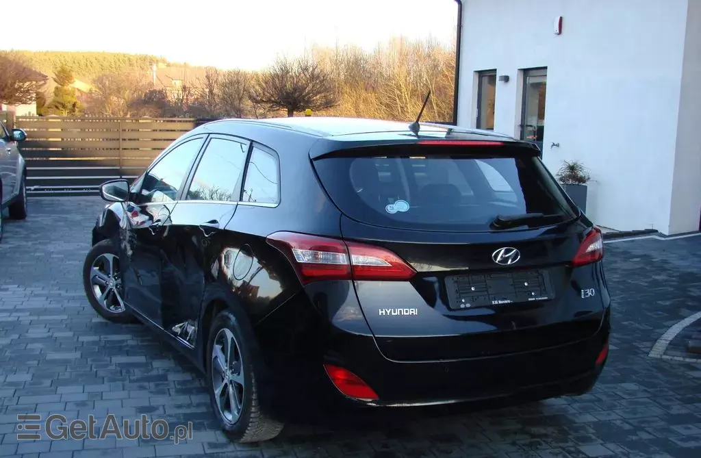 HYUNDAI I30 1.4 (109 KM)