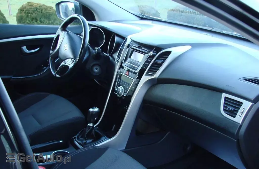 HYUNDAI I30 1.4 (109 KM)