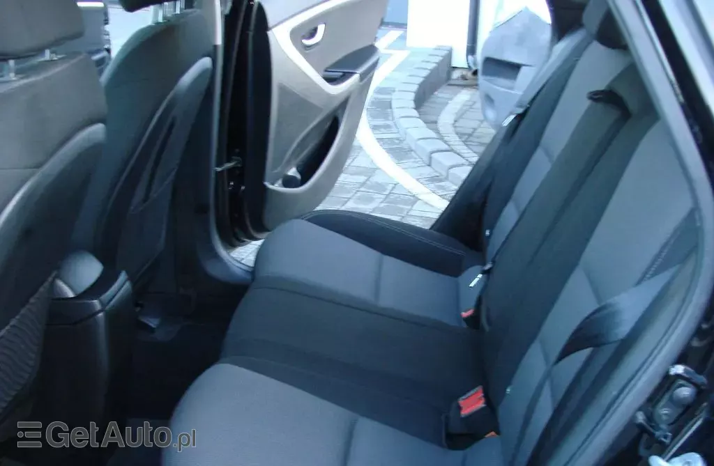 HYUNDAI I30 1.4 (109 KM)