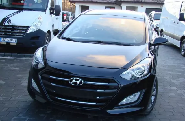 HYUNDAI I30 1.4 (109 KM)