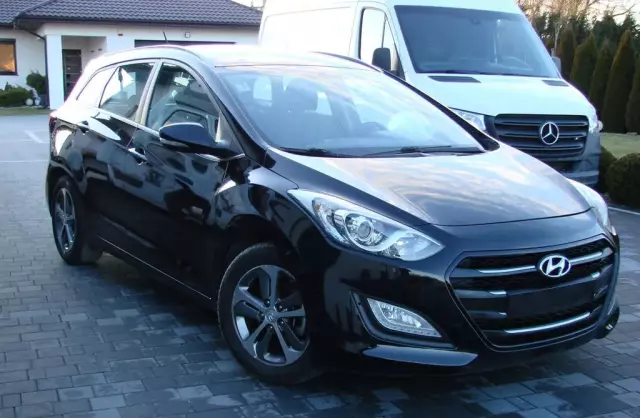 HYUNDAI I30 1.4 (109 KM)