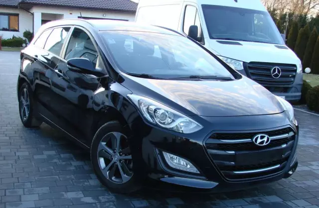 HYUNDAI I30 1.4 (109 KM)