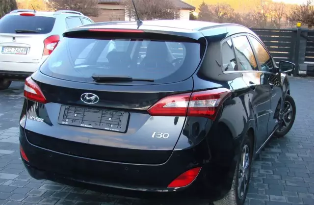 HYUNDAI I30 1.4 (109 KM)
