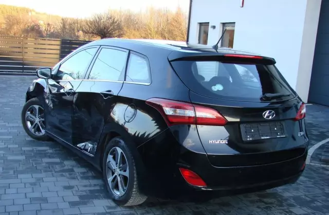 HYUNDAI I30 1.4 (109 KM)