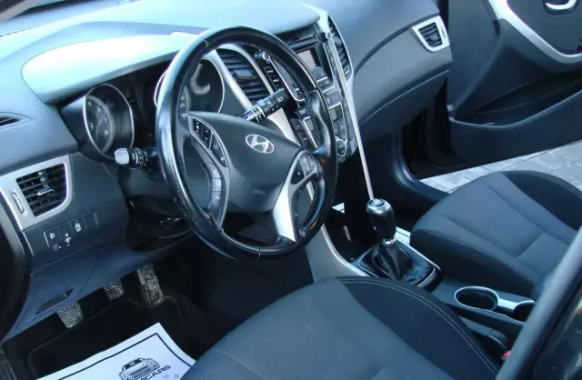 HYUNDAI I30 1.4 (109 KM)