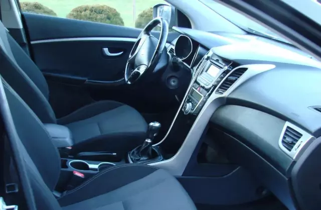 HYUNDAI I30 1.4 (109 KM)