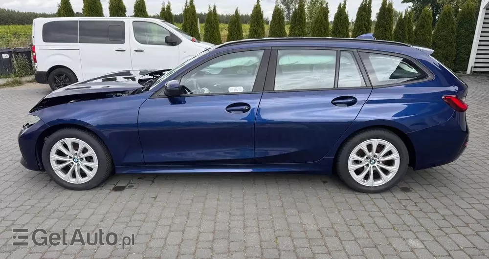 BMW Seria 3 320i GPF Advantage sport