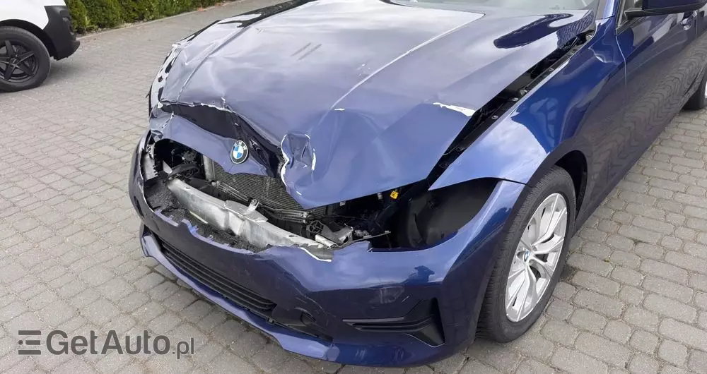 BMW Seria 3 320i GPF Advantage sport